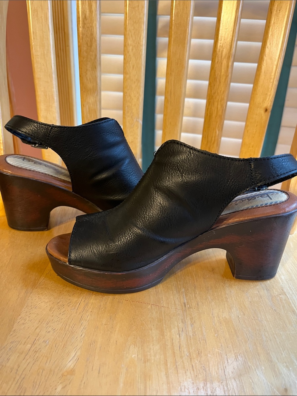 boc Black Leather Platform Slingback Clogs
